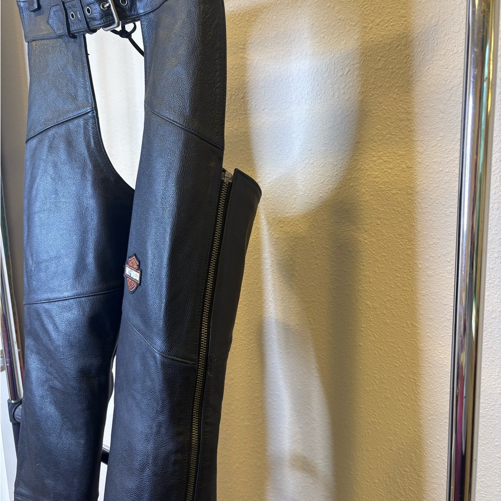 Harley-Davidson Black Riding Chaps - Picture 5 of 7